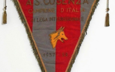 Memorabilia: il gagliardetto del Cosenza