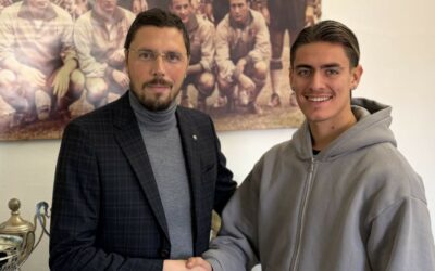 Vanegas veste il Grigio