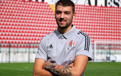 Stijepovic si presenta