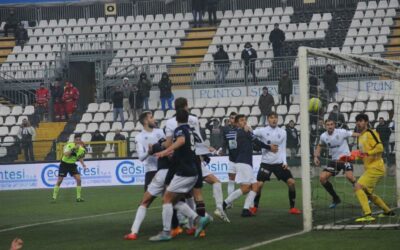 Bianche Casacche al comando, Piace seconda stacca la Carrarese