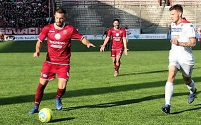 Blondett, abile a giocare in diversi ruoli