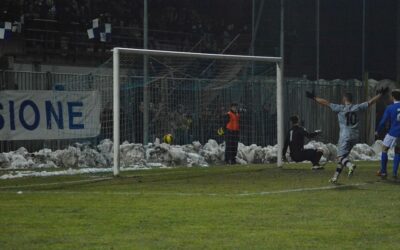 Il catenaccio regala ai Grigi una storica vittoria a Pavia