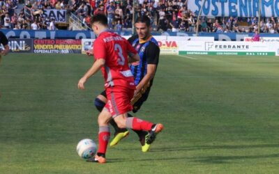 Grande prova di carattere dei Grigi: in dieci resistono al Pisa